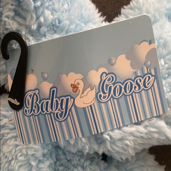 NWT Baby Goose hat and mittens set - Picture 3 of 6